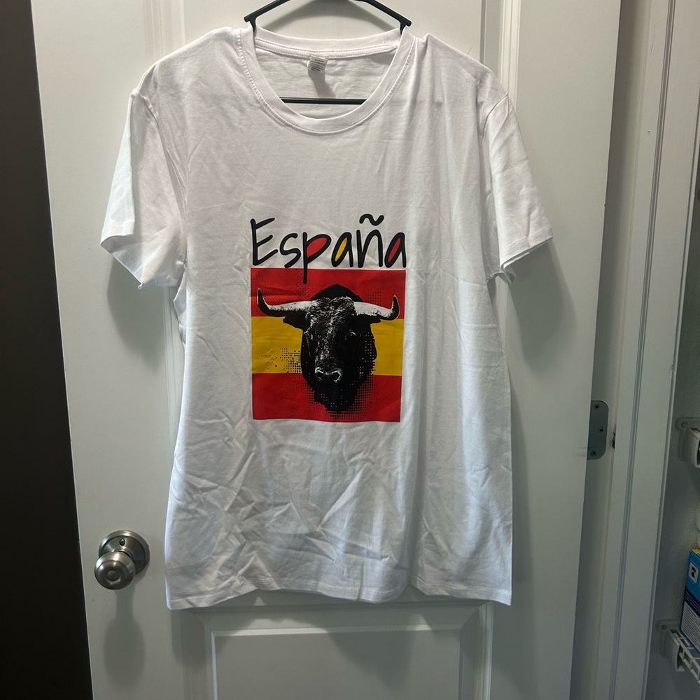 NWT Roly Men’s España Bull Graphic T-Shirt